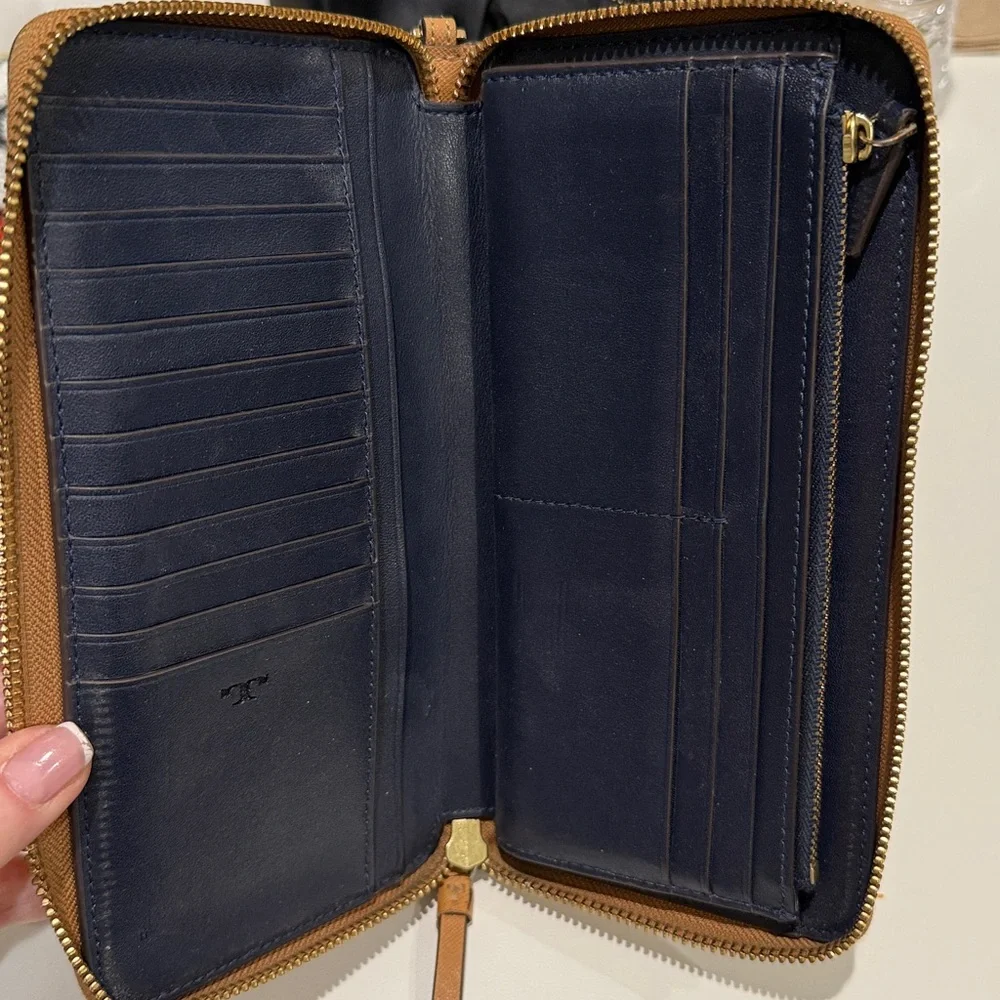 Tory Burch Camel Wristlet Clutch - Picture 4 of 5